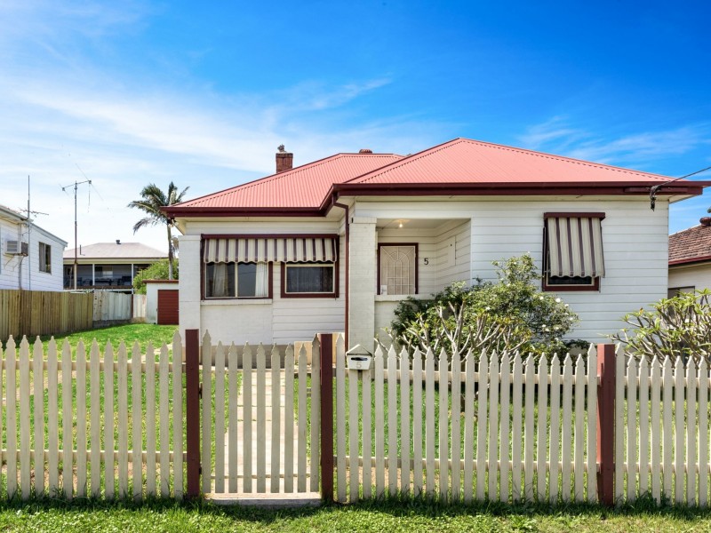5 Lions Street, Telarah NSW 2320