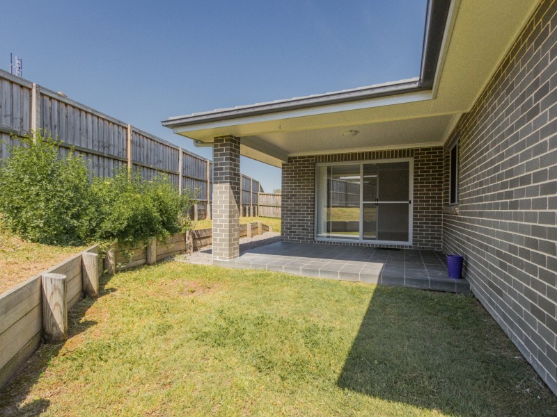 11 McKeachies Drive, Aberglasslyn NSW 2320