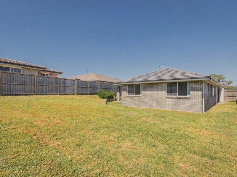 11 McKeachies Drive, Aberglasslyn NSW 2320