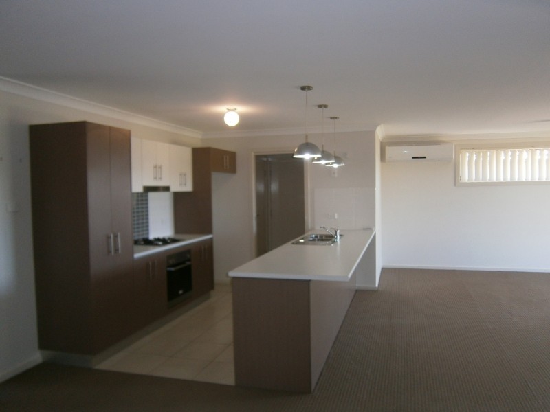 17 Niven Parade, Rutherford NSW 2320