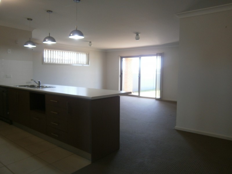 17 Niven Parade, Rutherford NSW 2320