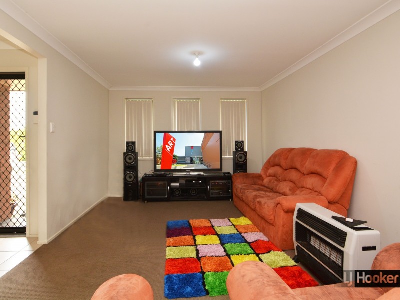 27 Niven Parade, Rutherford NSW 2320