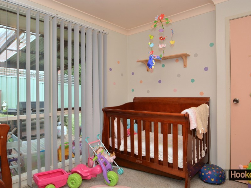 6 Yeoman Close, Metford NSW 2323