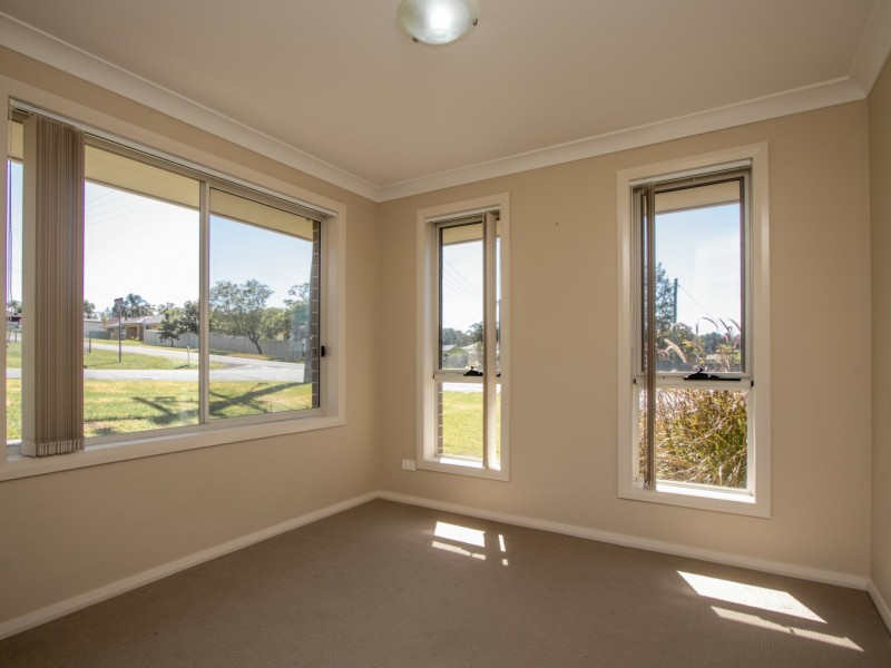 18 Kent Street, Greta NSW 2334