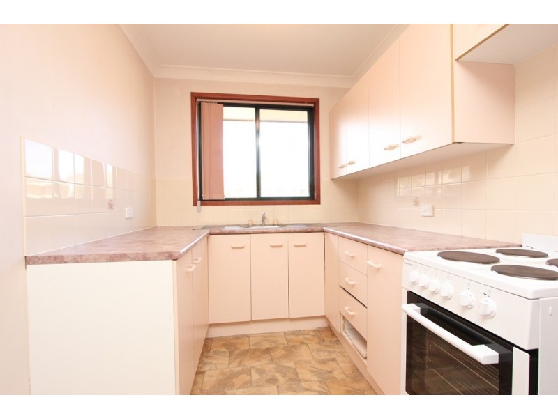 1/18 Justine Parade, Rutherford NSW 2320