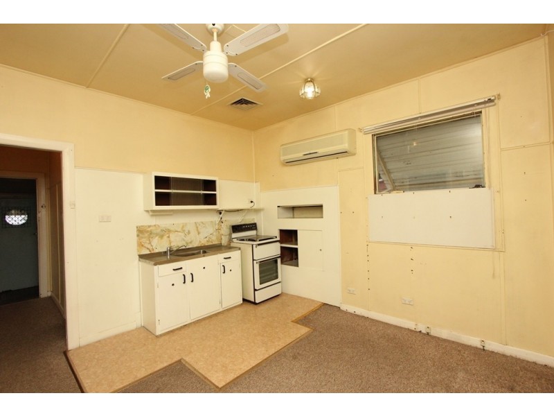 28 Southern Avenue, Tarro NSW 2322