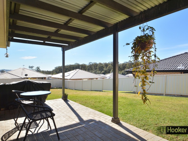 14 Diamond Circuit, Rutherford NSW 2320
