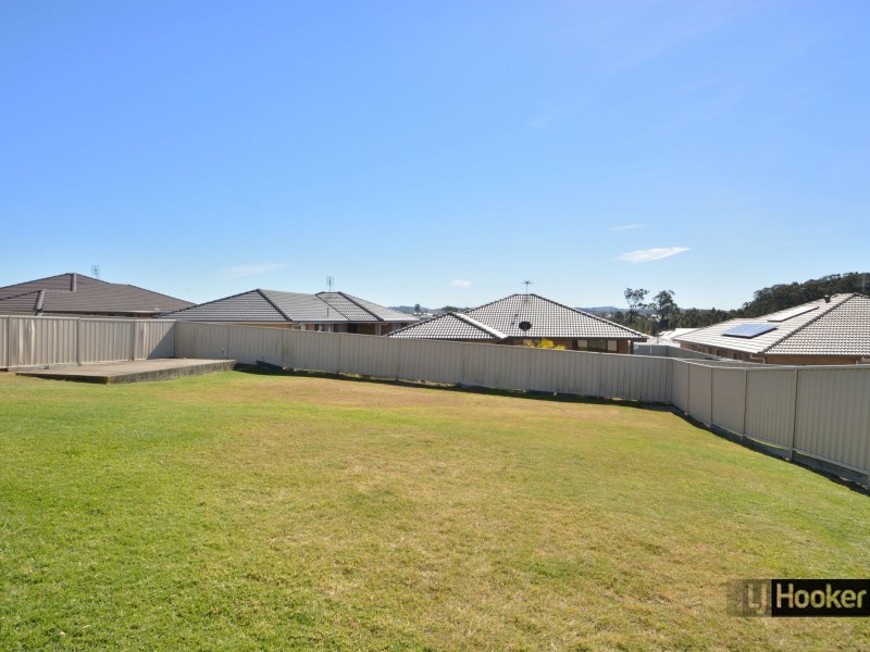 14 Diamond Circuit, Rutherford NSW 2320
