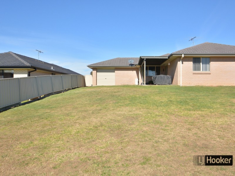 14 Diamond Circuit, Rutherford NSW 2320