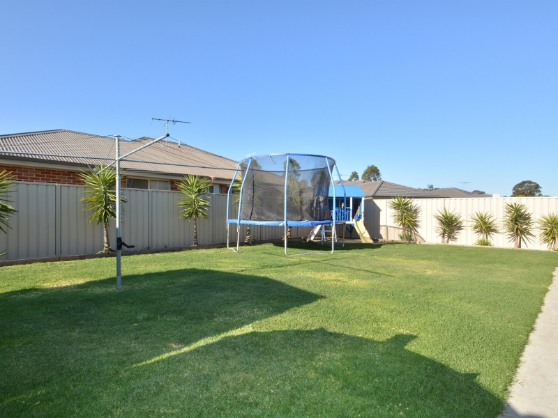 10 Alpine Avenue, Cessnock NSW 2325