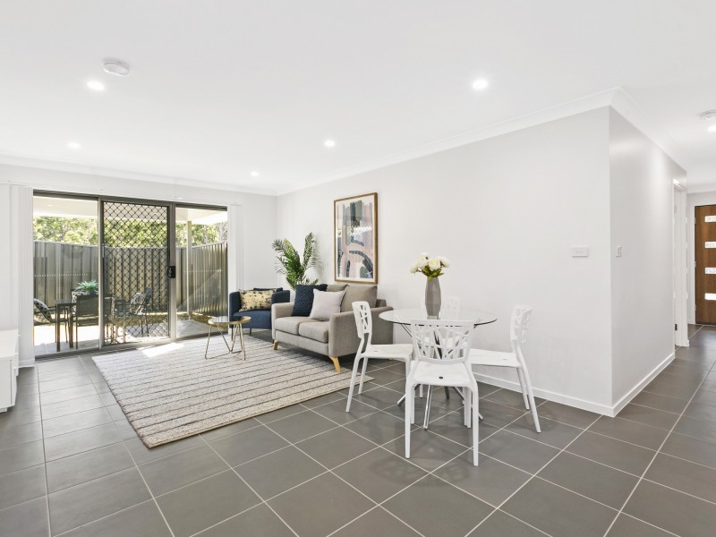 33A Floresta Crescent, Cameron Park NSW 2285