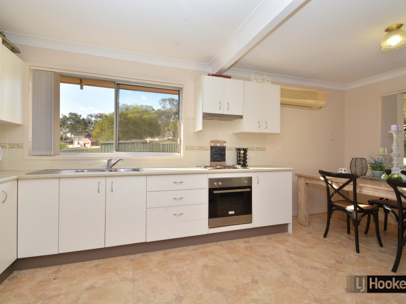 21 Woolley Close, Thornton NSW 2322