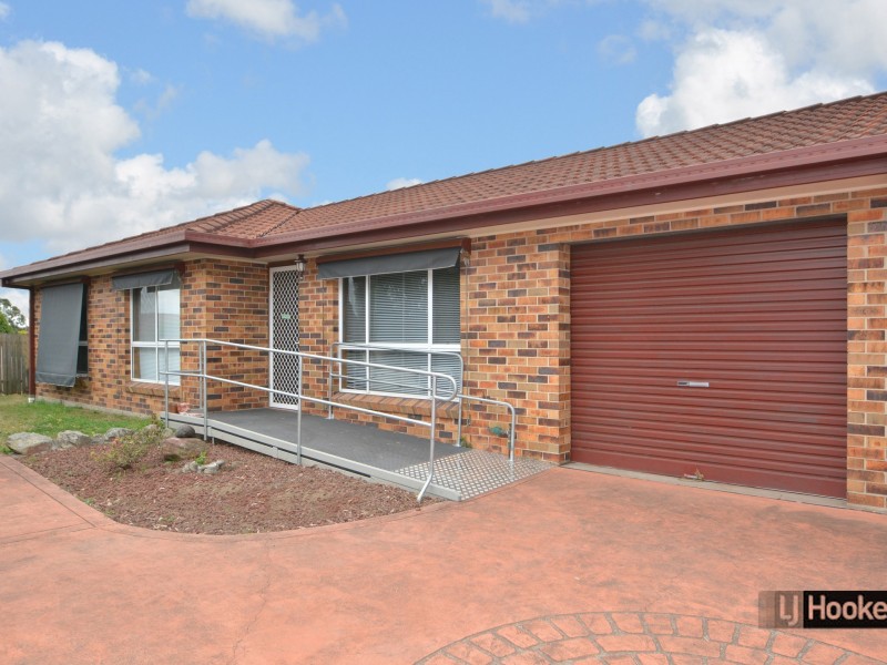 Units 1 & 2/26 Denton Park Drive, Rutherford NSW 2320