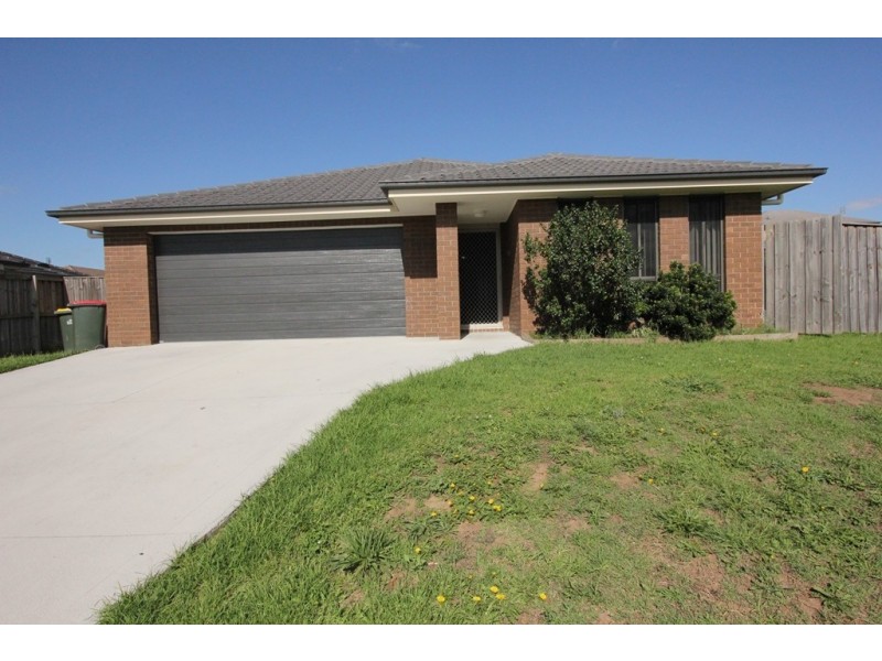 39 Saddlers Drive, Gillieston Heights NSW 2321