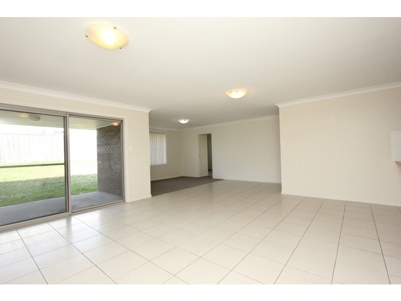 39 Saddlers Drive, Gillieston Heights NSW 2321