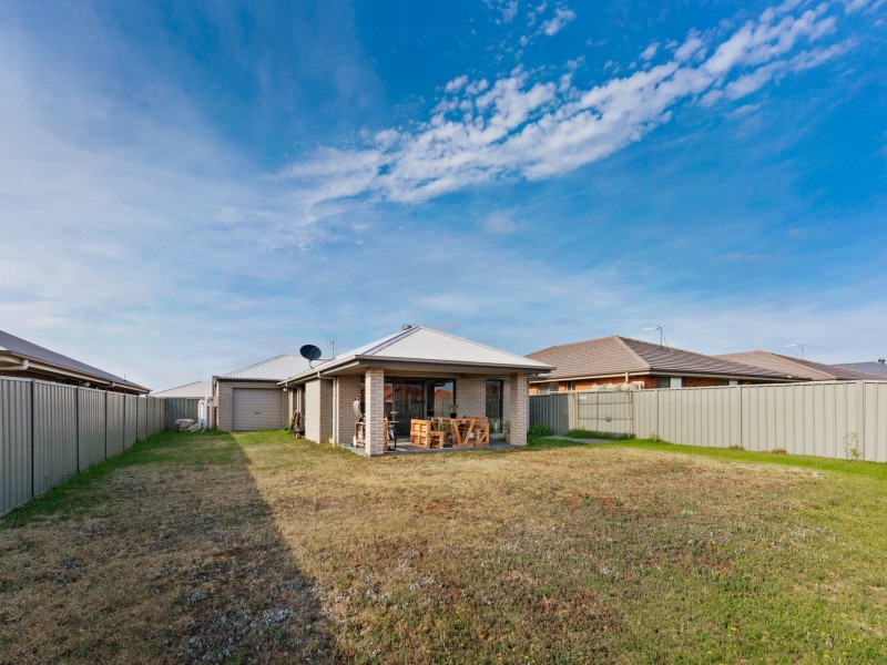 8 Hayworth Street, Rutherford NSW 2320