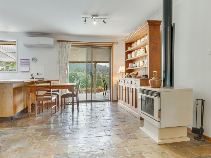 454 Lambs Valley Road, Lambs Valley NSW 2335