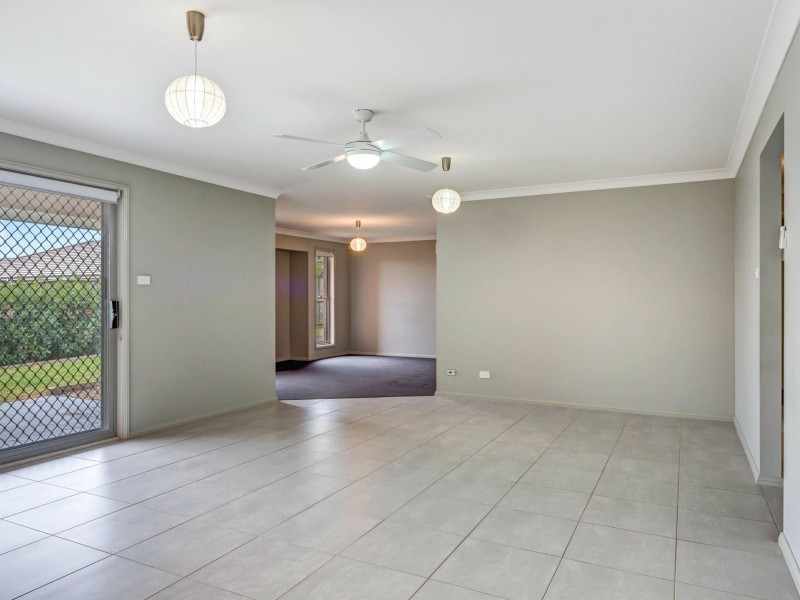 17 Finch Crescent, Aberglasslyn NSW 2320