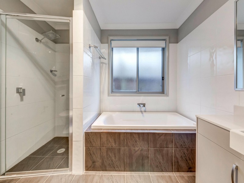 17 Finch Crescent, Aberglasslyn NSW 2320