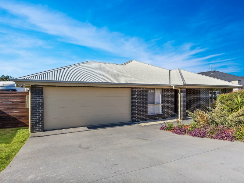 33 Dunnart Street, Aberglasslyn NSW 2320