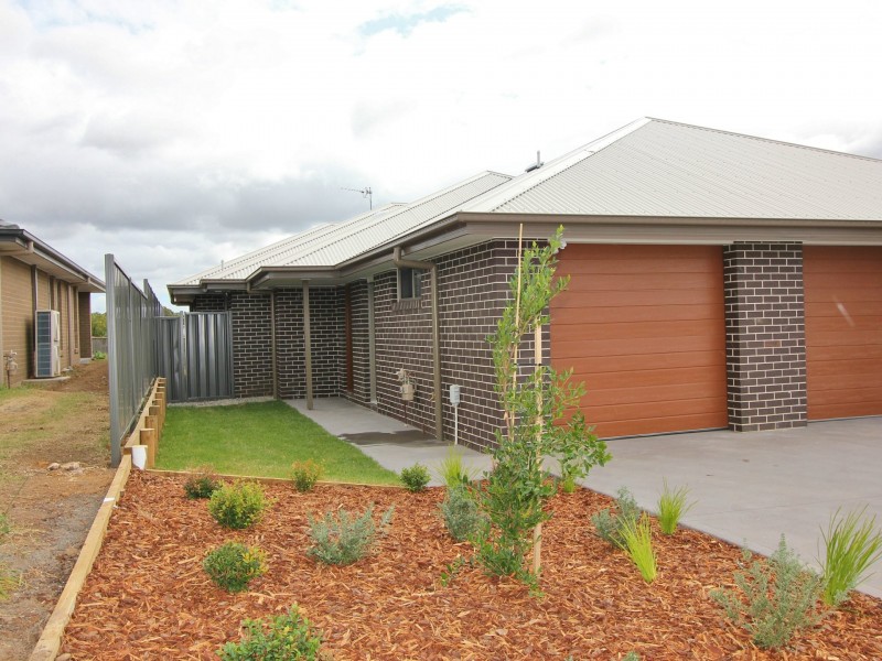 2/8 Prairie Way, Gillieston Heights NSW 2321