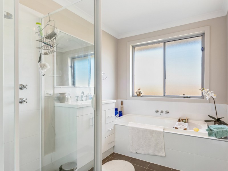 11 McKeachie Drive, Aberglasslyn NSW 2320