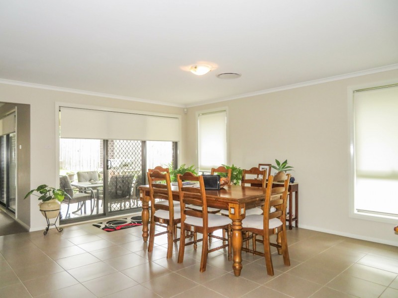57 Redgum Circuit, Aberglasslyn NSW 2320