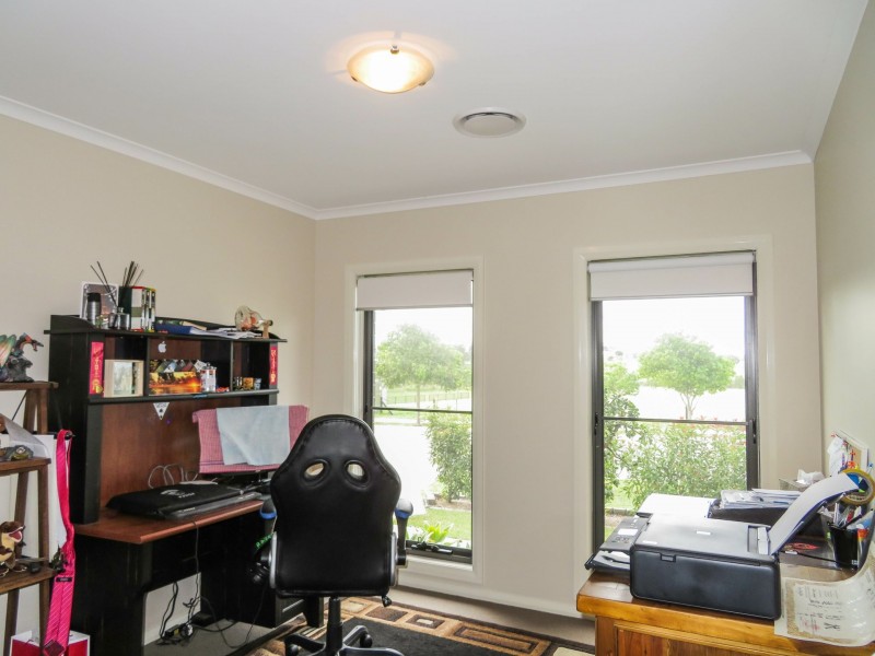 57 Redgum Circuit, Aberglasslyn NSW 2320
