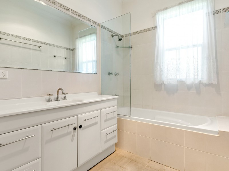 5 Lions Street, Telarah NSW 2320