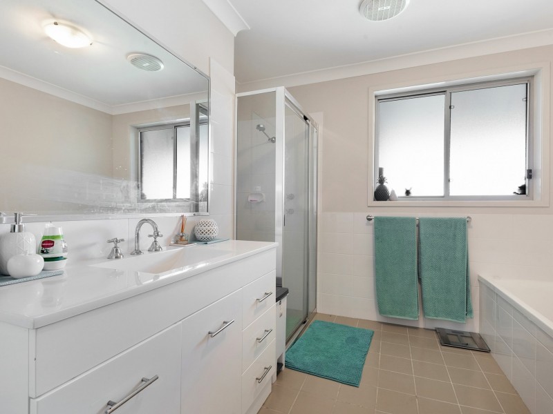 13 Shortland Drive, Rutherford NSW 2320