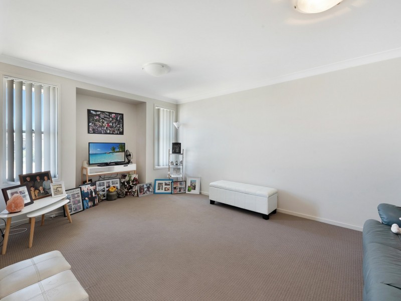 13 Shortland Drive, Rutherford NSW 2320