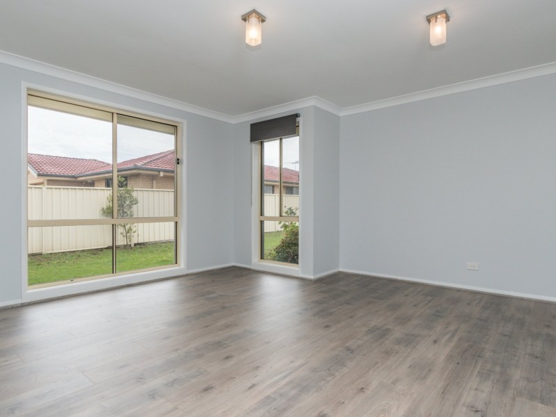 5 Bendtree Cove, Thornton NSW 2322