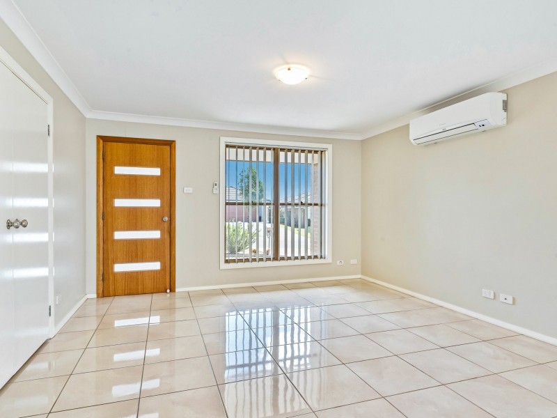 2 Olearia Way, Aberglasslyn NSW 2320