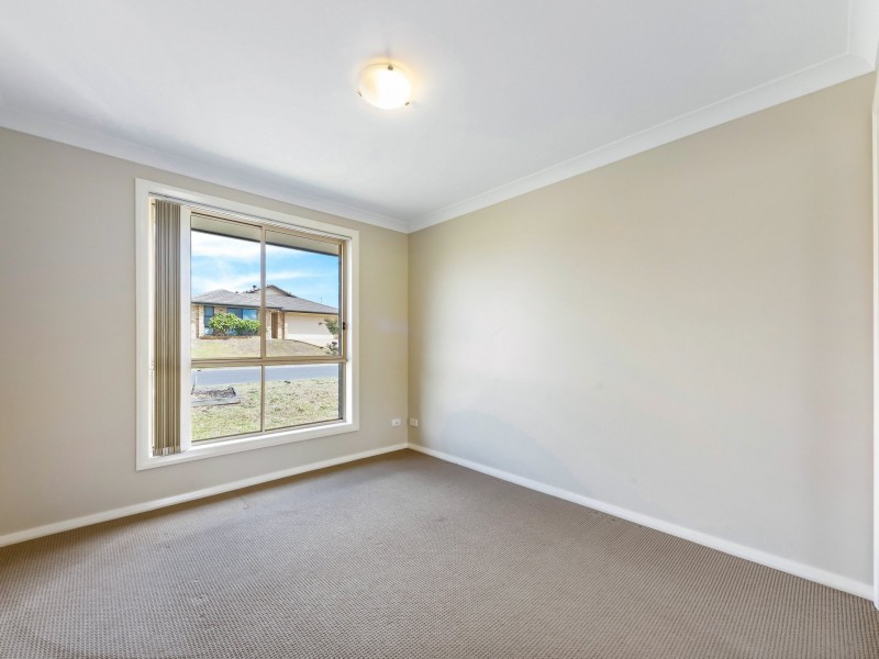 2 Olearia Way, Aberglasslyn NSW 2320