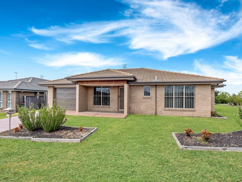 2 Olearia Way, Aberglasslyn NSW 2320