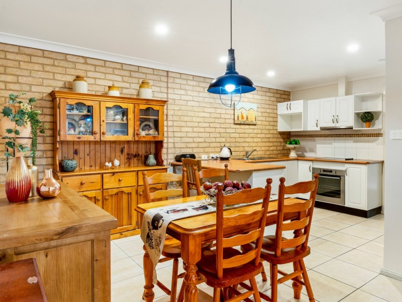 1/6 Worcester Drive, East Maitland NSW 2323