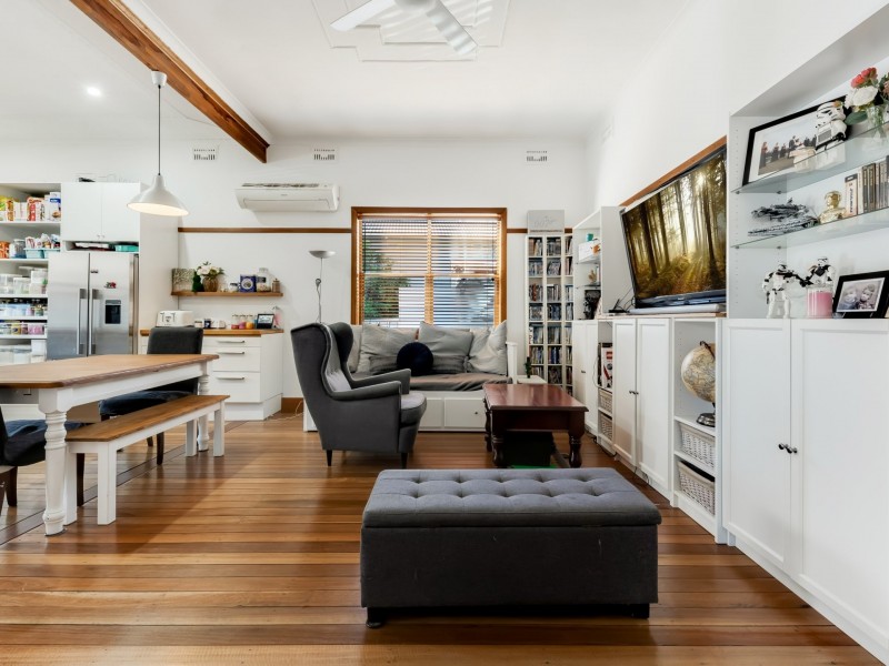 27 Ken Tubman Drive, Maitland NSW 2320