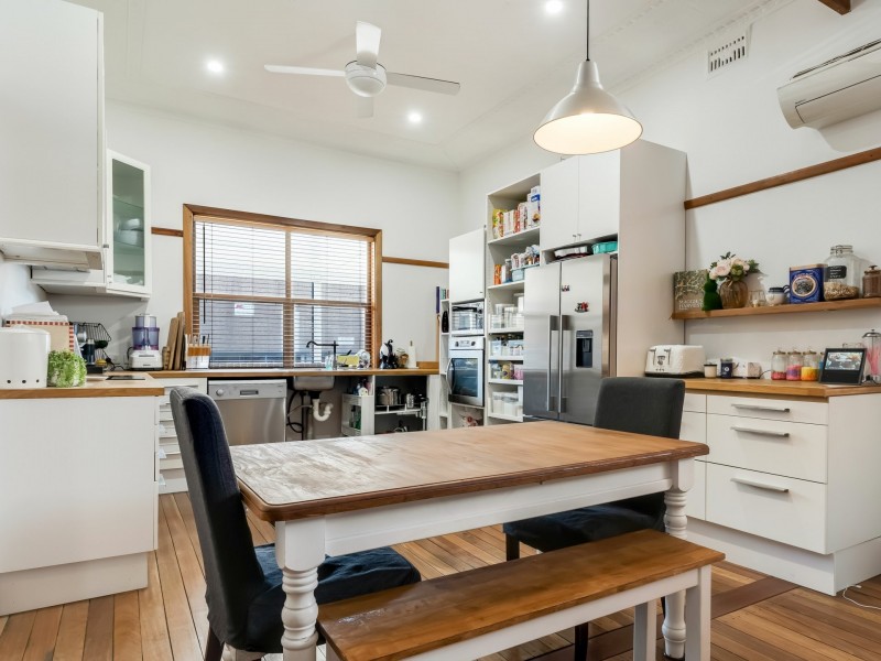 27 Ken Tubman Drive, Maitland NSW 2320