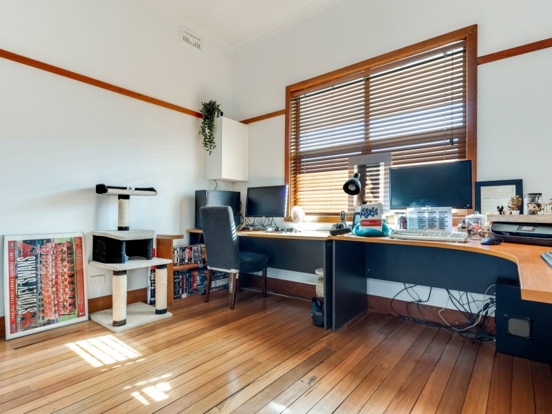 27 Ken Tubman Drive, Maitland NSW 2320