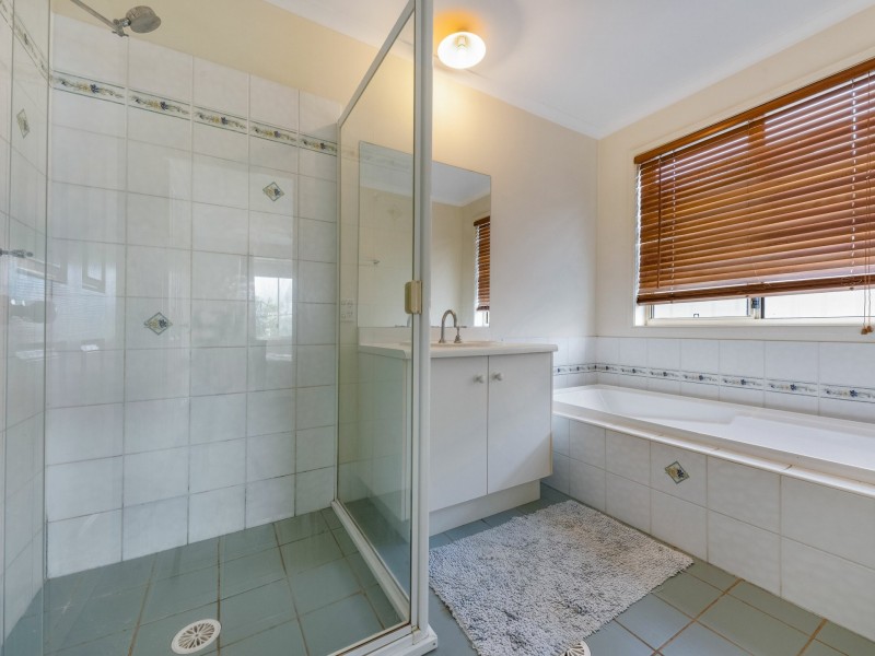 64 Nardoo Avenue, Aberglasslyn NSW 2320