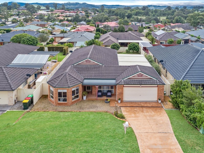 64 Nardoo Avenue, Aberglasslyn NSW 2320