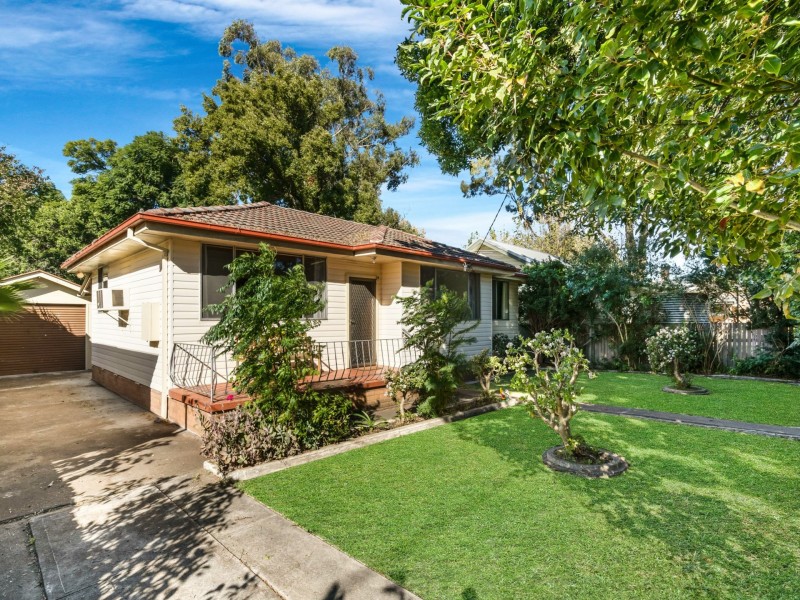 1 Roxburgh Street, Lorn NSW 2320