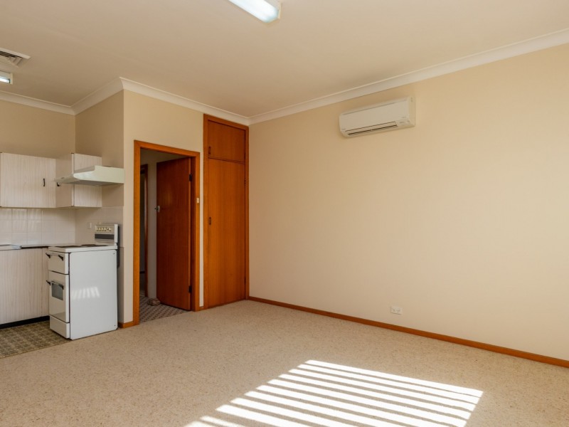 1 & 2/18 Dwyer Street, Maitland NSW 2320