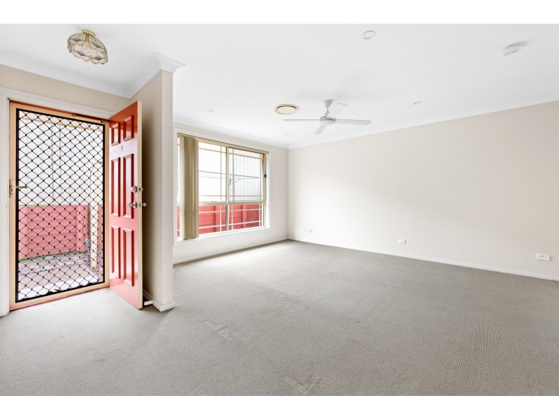 2/153 Regiment Road, Rutherford NSW 2320