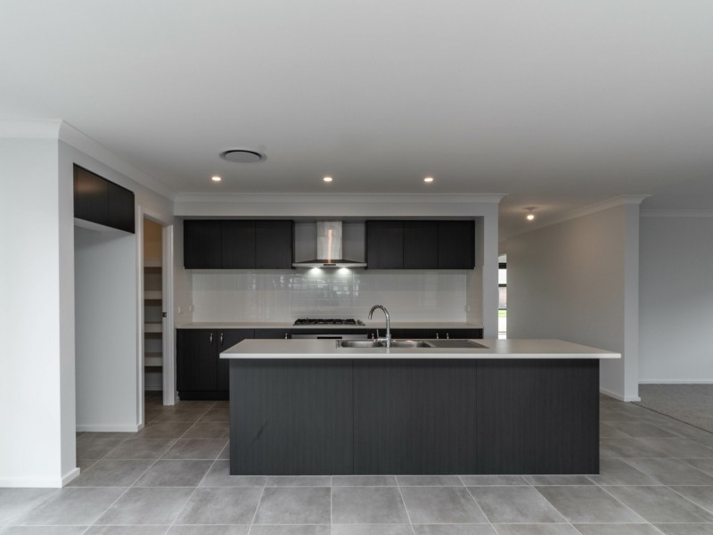 13 Fairway Street, Rutherford NSW 2320