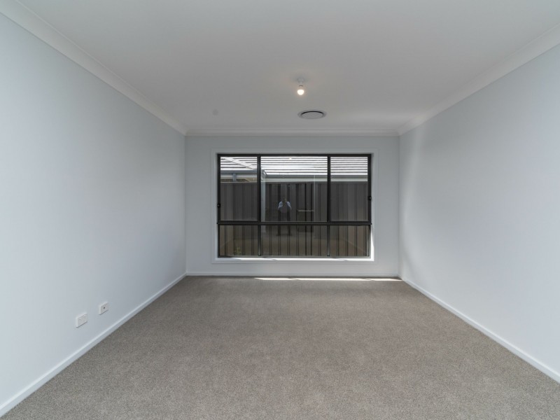 13 Fairway Street, Rutherford NSW 2320