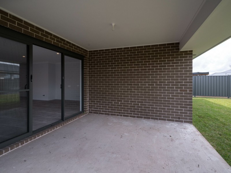 13 Fairway Street, Rutherford NSW 2320