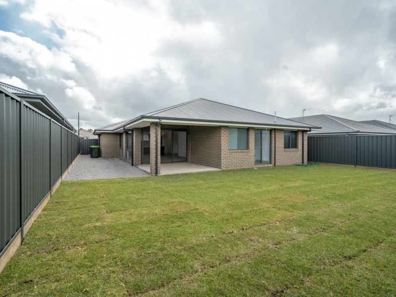 13 Fairway Street, Rutherford NSW 2320