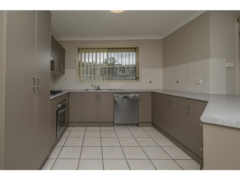 10 Mountview Place, Aberglasslyn NSW 2320