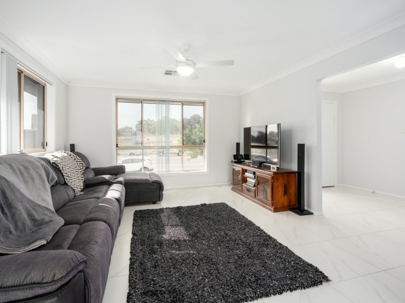152 Aberglasslyn Road, Rutherford NSW 2320
